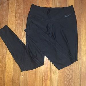 NWOT Nike run/workout leggings